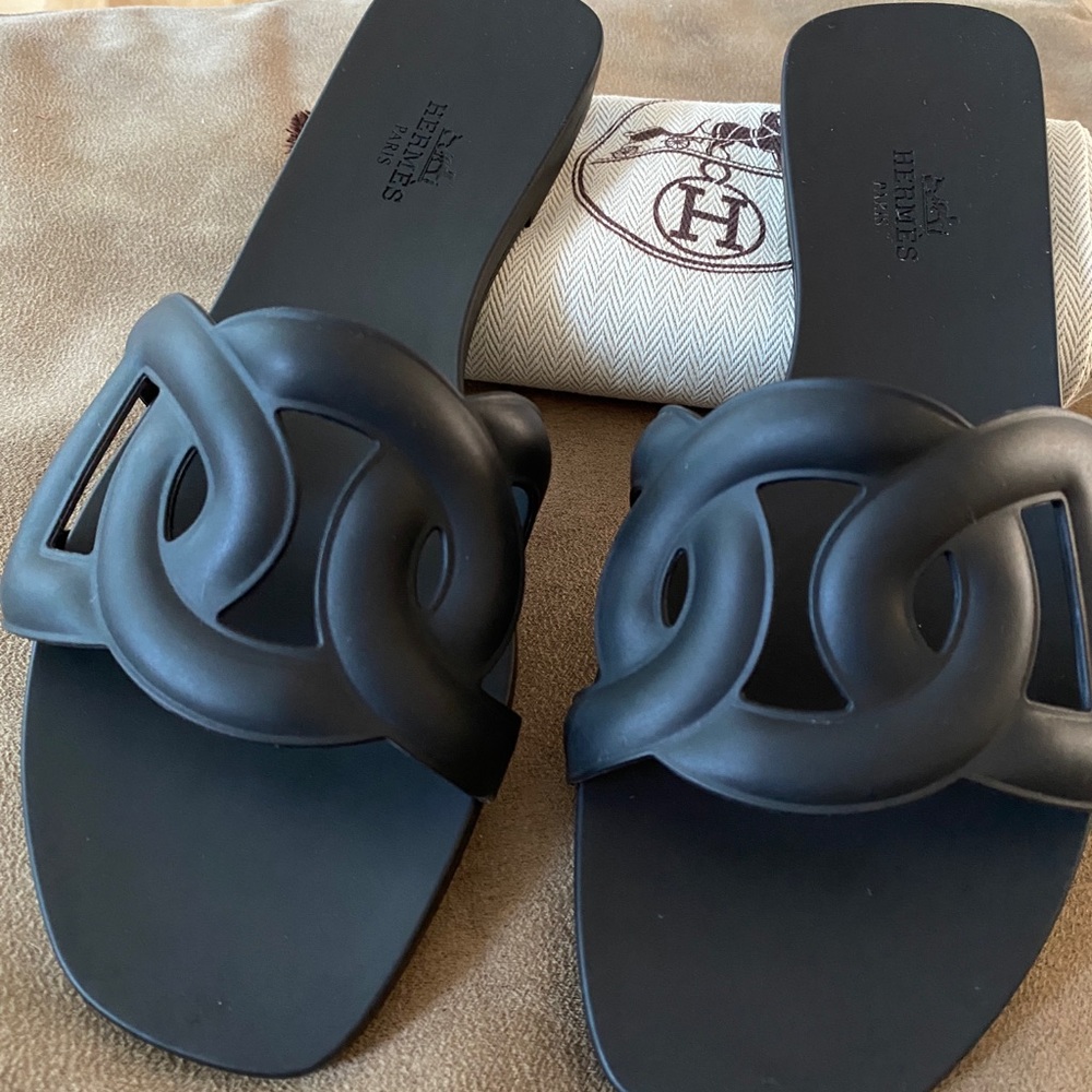 Hermes Aloha TPU sandal in 37 w box and dust bags
